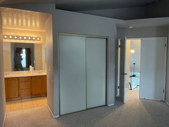 Building Photo - 2234 Prestwick St