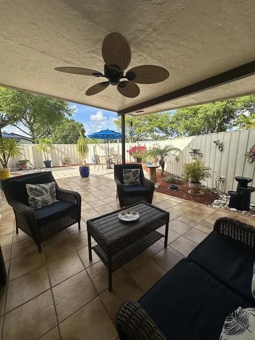 Building Photo - Southwest 70th Lane, Miami, FL 33183 - 3 BR 2.5 BA townhouse