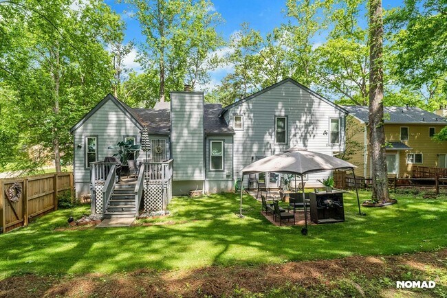 Building Photo - Charming 2BR Duplex in Stone Mountain