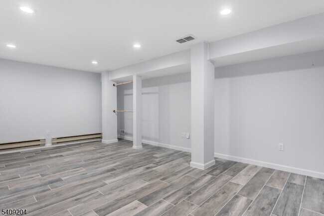 Building Photo - 111 Patriots Rd