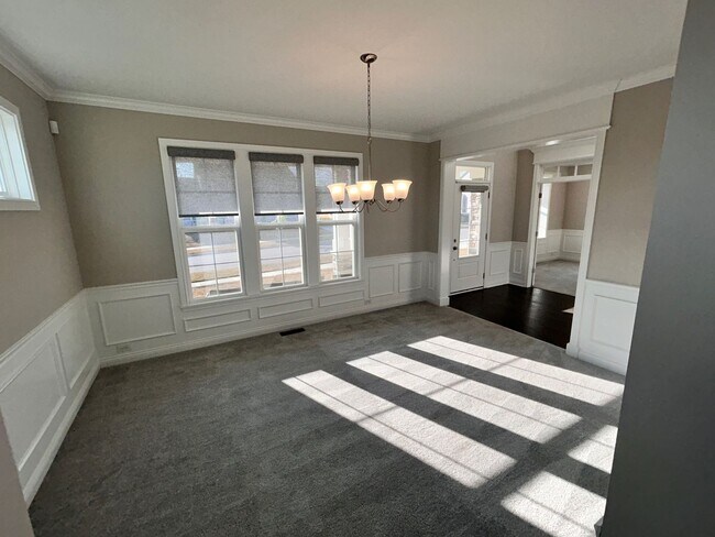 Building Photo - Home For Lease