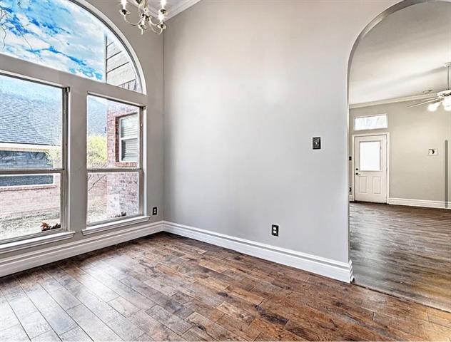 Building Photo - 827 Sunflower Trail