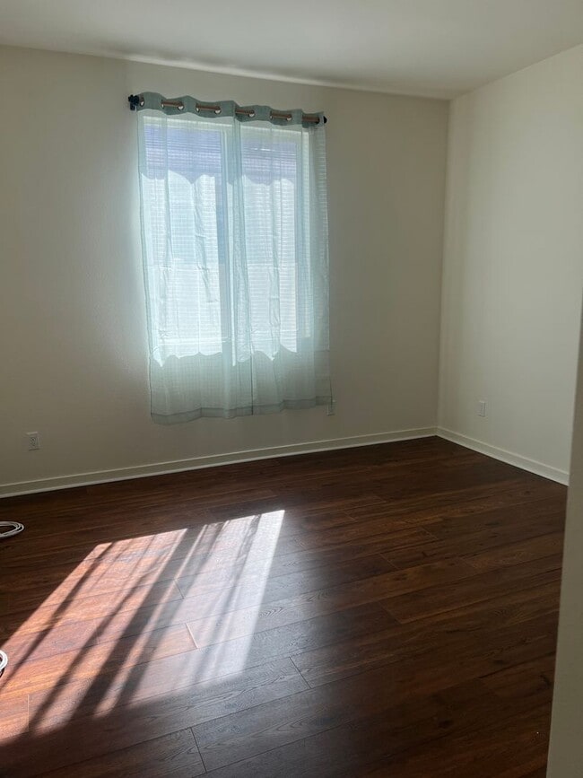 Building Photo - *Move In Special - $200 Off First Months Rent! 3 Bedroom Plus Bonus Room Single Family Home For R...