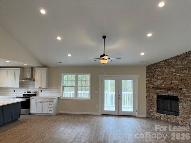 Building Photo - 118 Grace Estates Dr