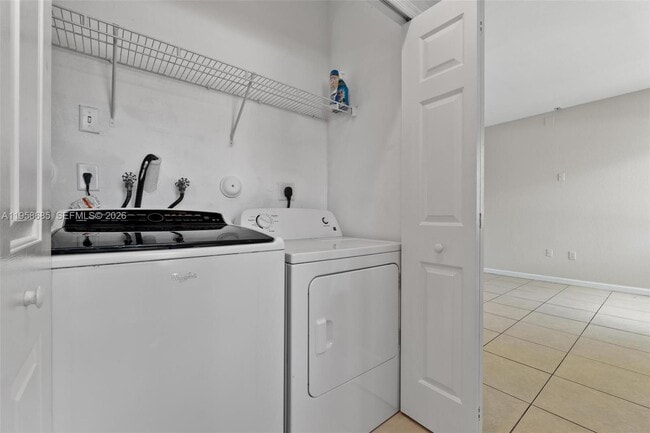 Building Photo - 1458 SE 24th Ct