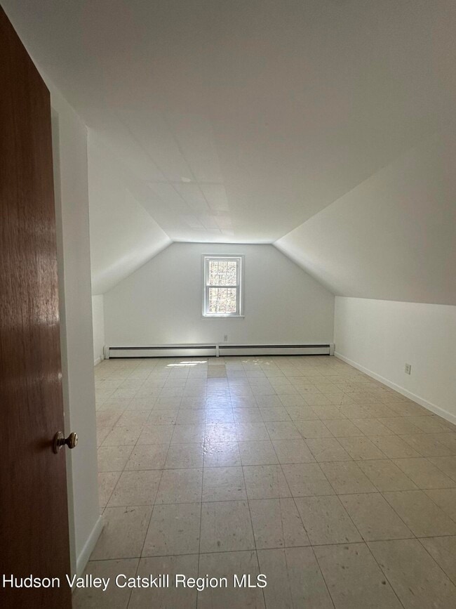 Building Photo - 694 Dugway Rd