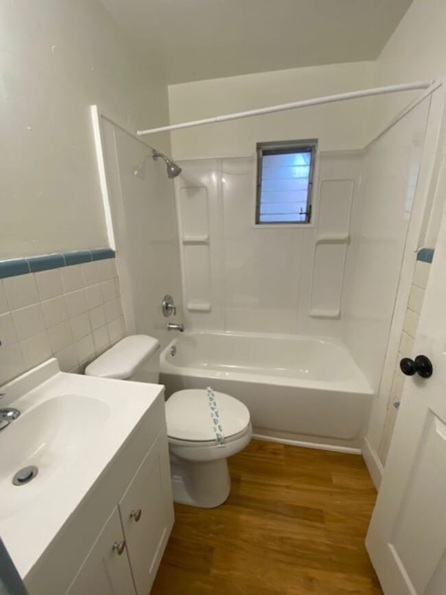 Building Photo - 2 Bed 1 Bath Home | Pet Friendly with Fenced Yard | Washer Dryer Hook Ups | Section 8 Welcome