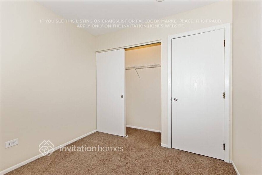 Building Photo - 953 Surrey Ct