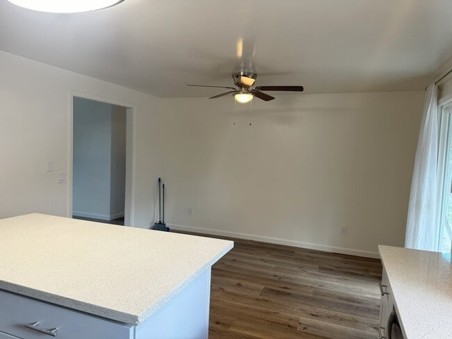 Building Photo - 2460 Brookside Way