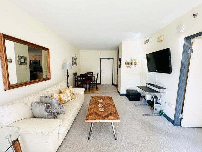 Building Photo - Furnished 1 bedroom, 1 bath in Acqua Vista...
