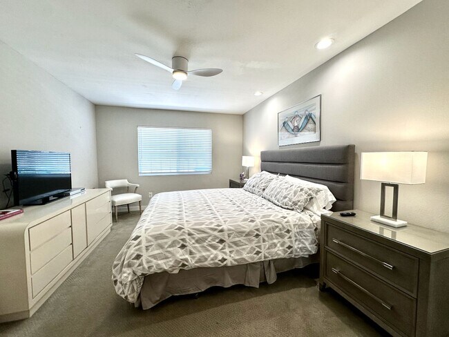 Building Photo - FOR RENT Call For Availability 3Br/3Ba 2128 Sqft Fully Furnished Del Mar Heights Vacation Home, C...