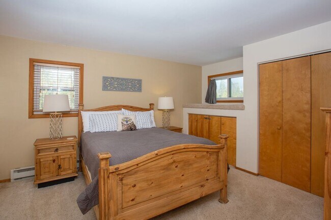 Building Photo - 2 bedroom in Frisco. Walk to Main Street! Garage and Yard! Hot tub!