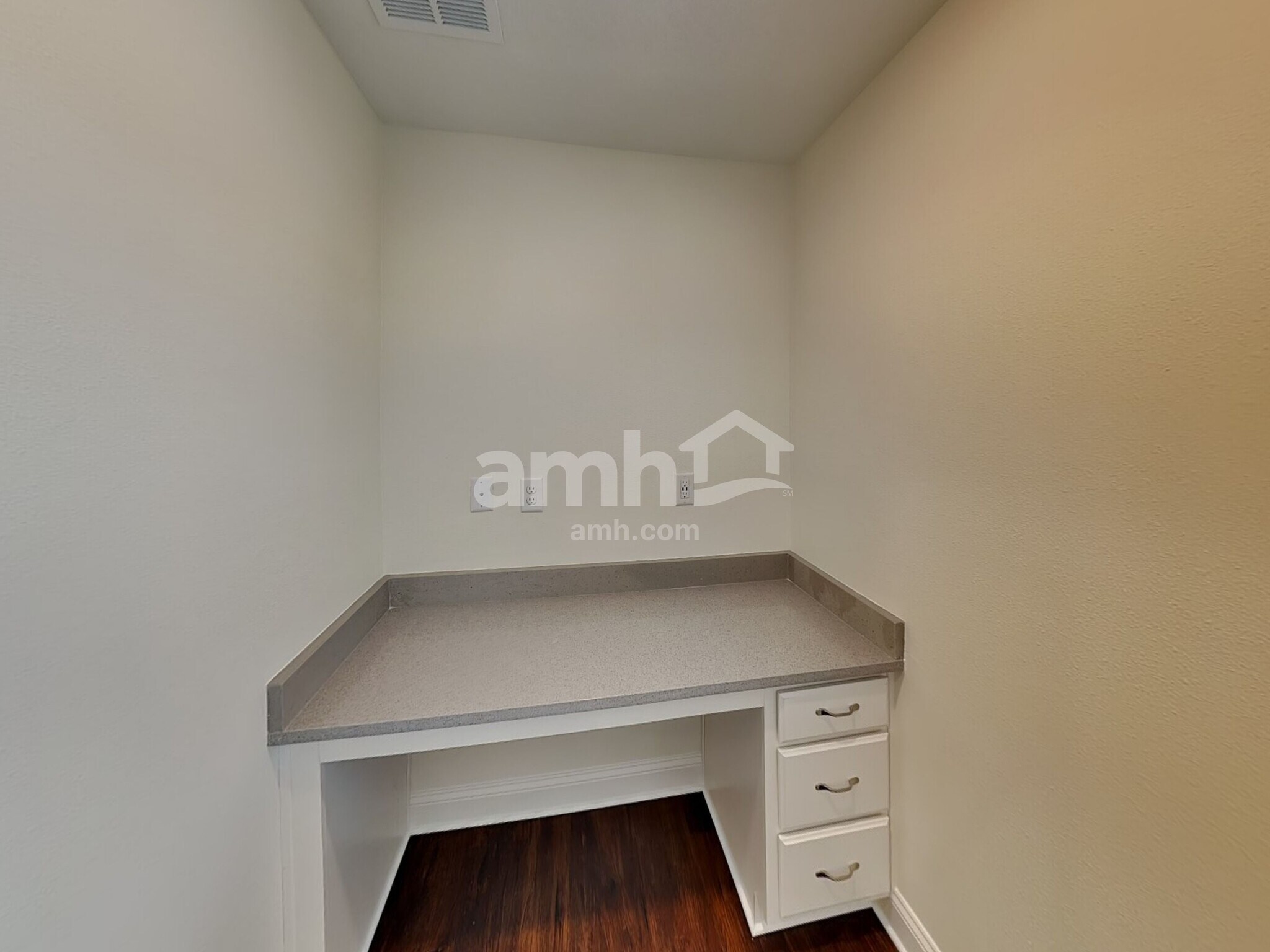 Building Photo - 409 Onate Cir