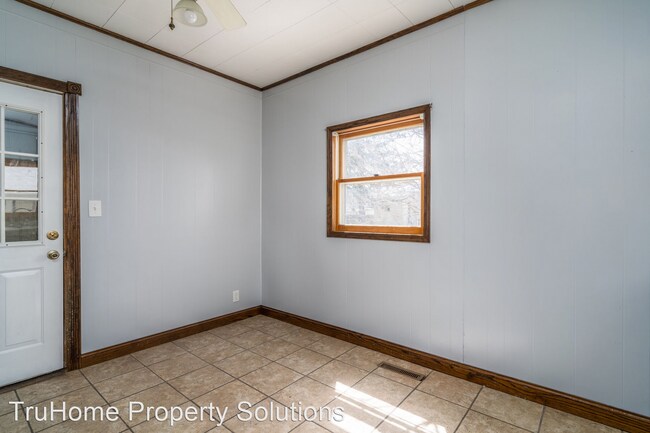 Building Photo - 2 br, 2 bath House - 1015 2nd Ave N