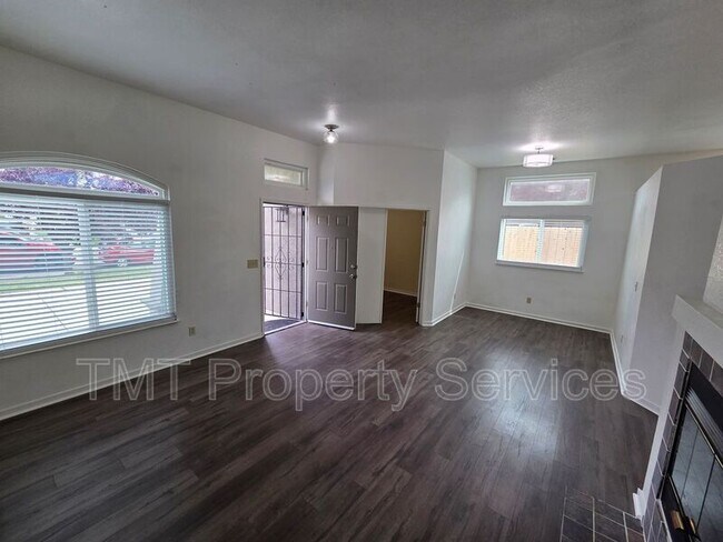 Building Photo - 2234 Wall St