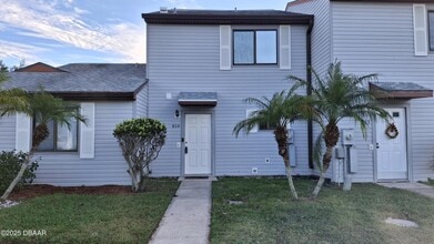 Building Photo - 804 Deer Springs Rd