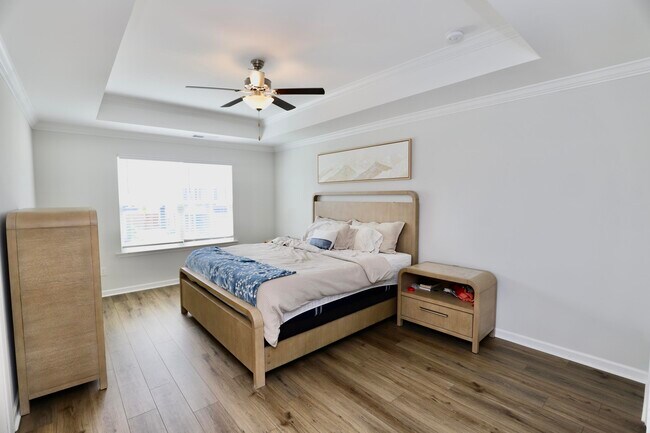 Building Photo - 1052 Ashcroft Cir