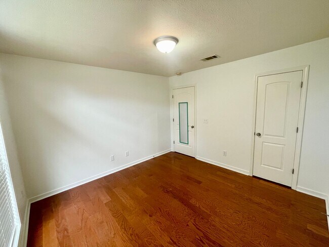 Building Photo - *MOVE IN SPECIAL* Beautiful Germantown School District Home in Ashbrooke