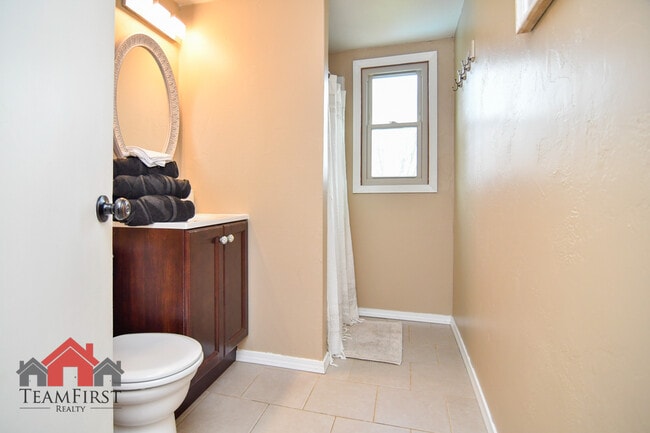 Building Photo - 1260 7th St