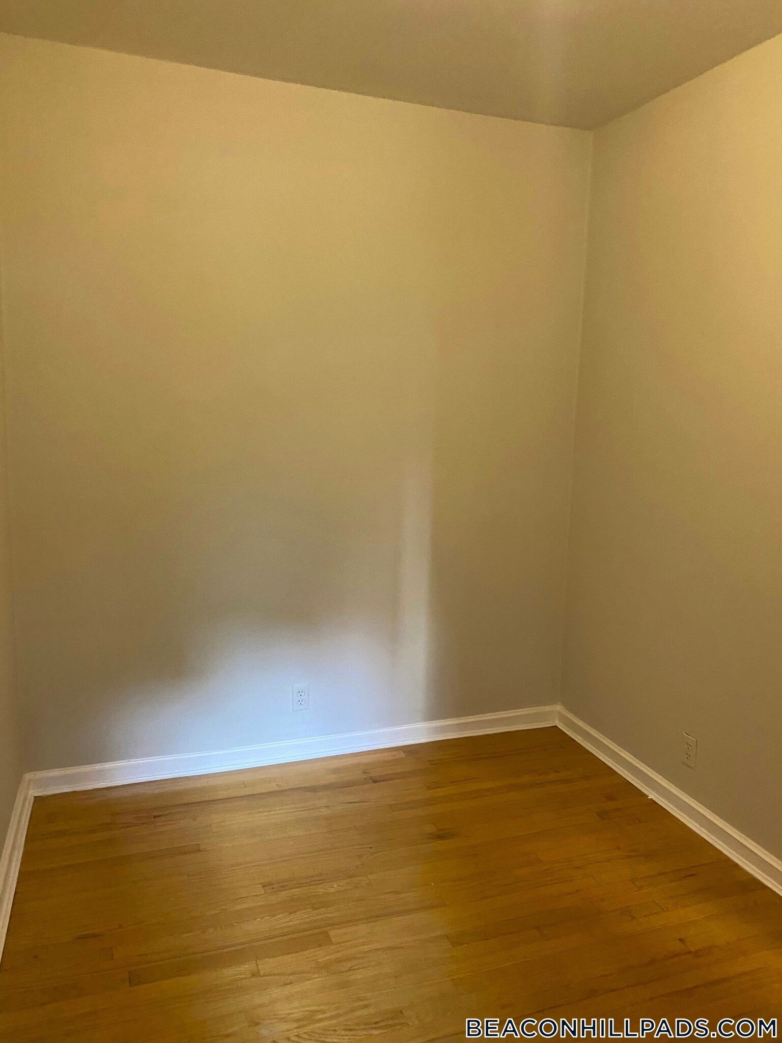 Building Photo - 70 Joy St