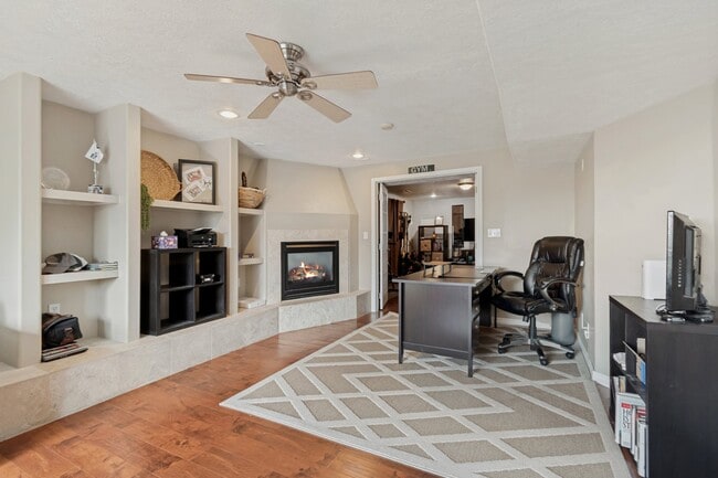 Building Photo - 14767 Brewster Dr