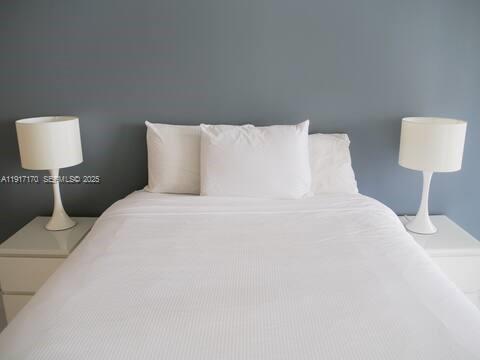 Building Photo - 1717 N Bayshore Dr