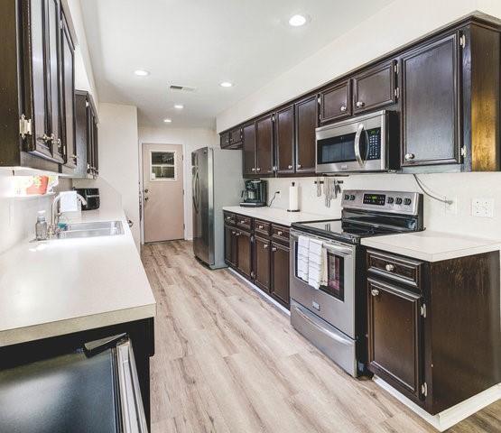 Building Photo - 4000 Stoney Hill