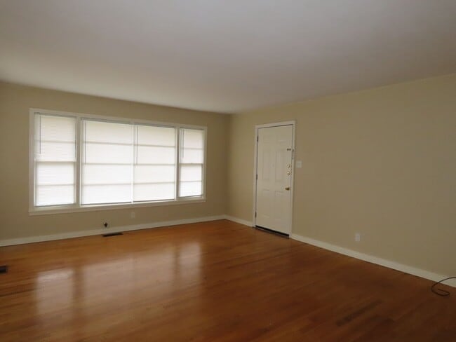 Building Photo - Updated 3 Bedroom, 1 Bathroom Home in Tyler