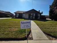 Building Photo - 1725-1725 E Vassar Dr