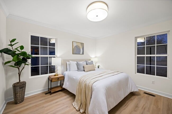 Building Photo - 3 bed, 2 bath home!