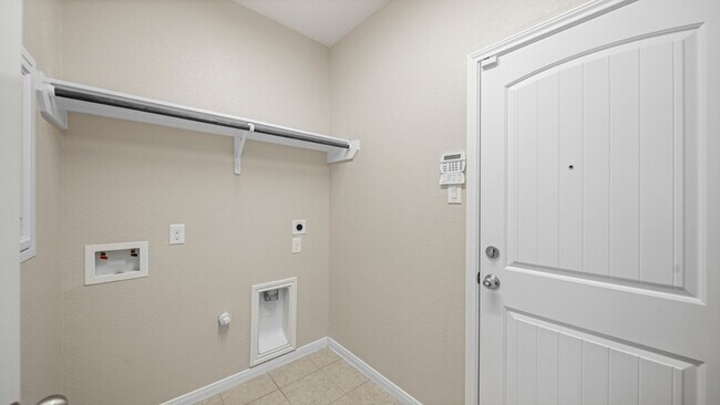 Building Photo - 8602 Austin Thomas Dr