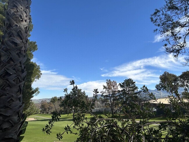 Building Photo - 1632 Siskiyou Dr