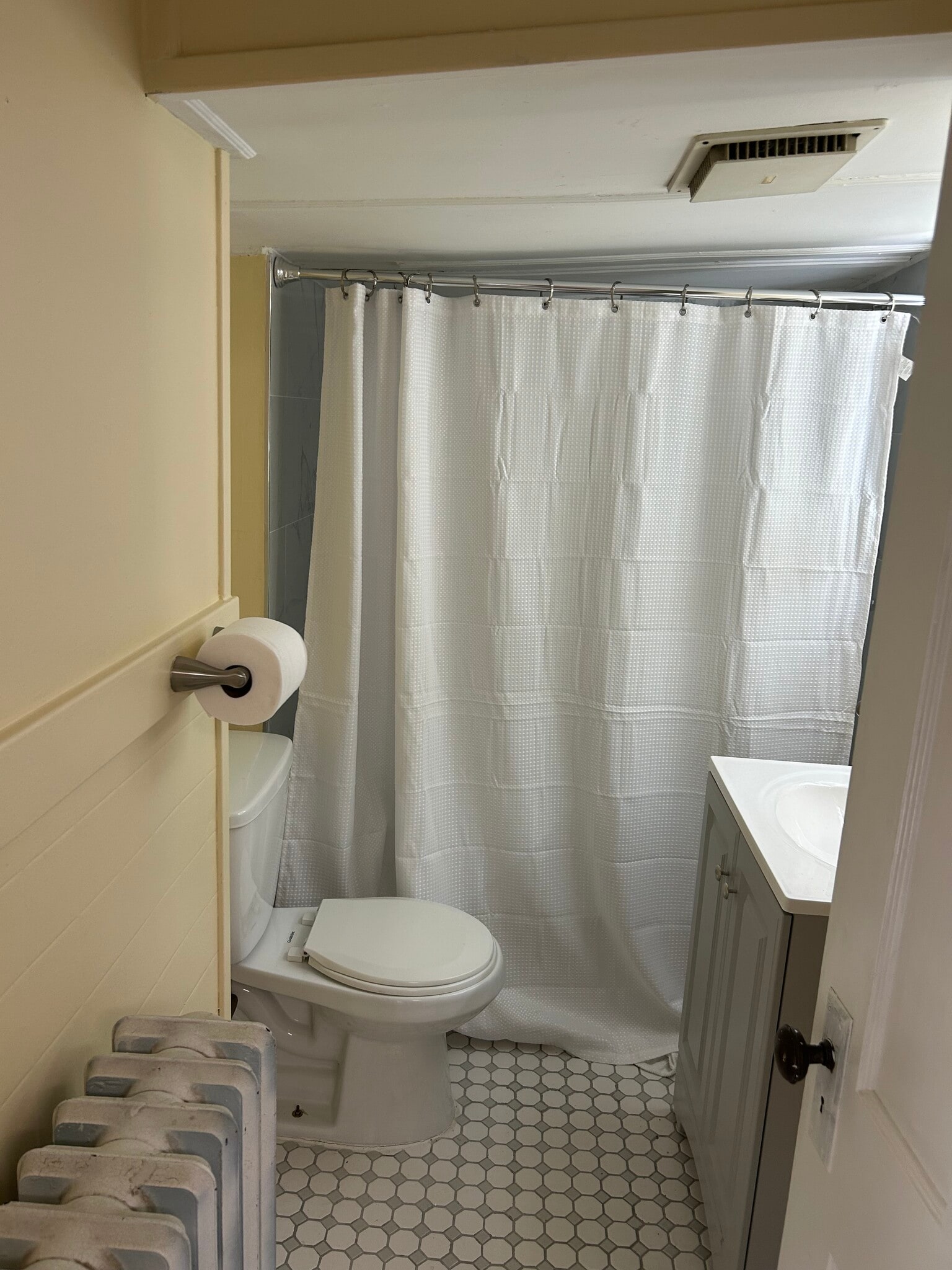 Bathroom - 50 Washington St