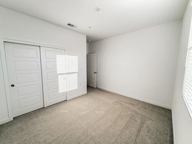 Building Photo - 12541 Camino Glorieta