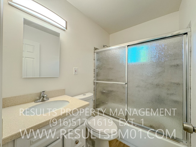 Building Photo - Completely remodeled 4 Bedroom home