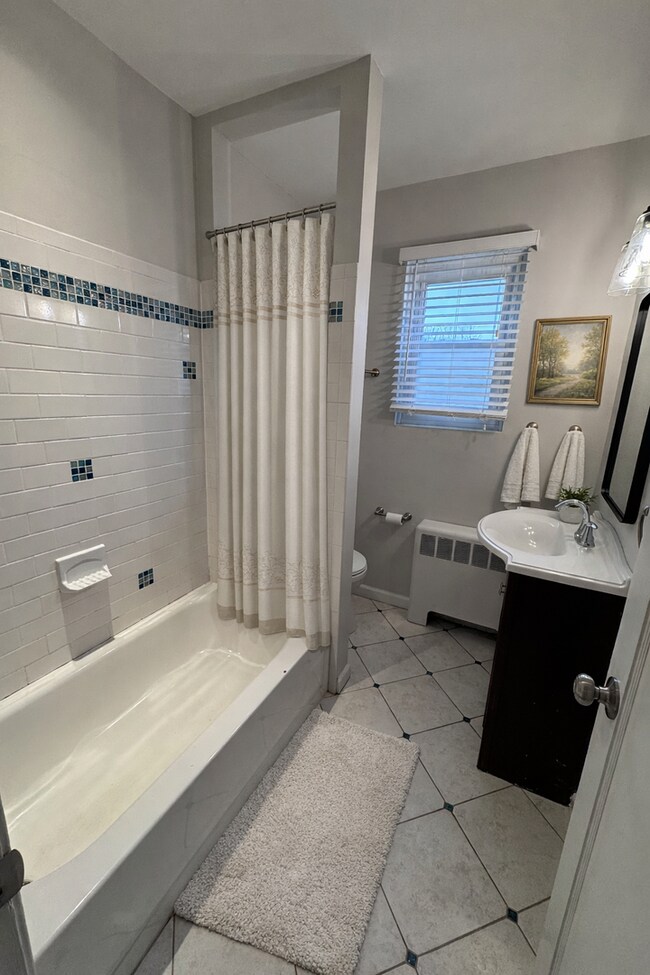 Building Photo - Charming Brick Home in Emmaus