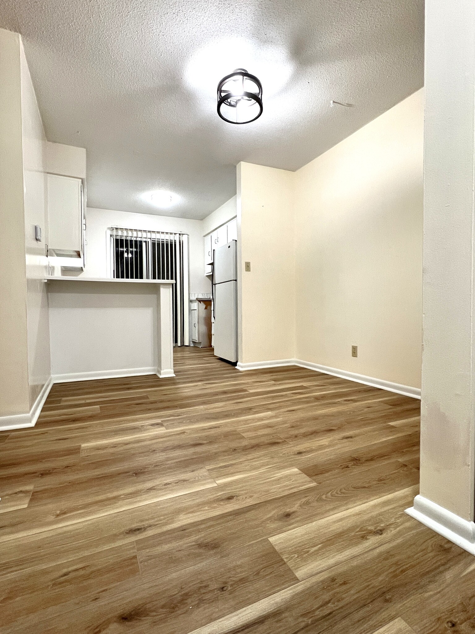 Dining Room - 9315 Bluejacket St