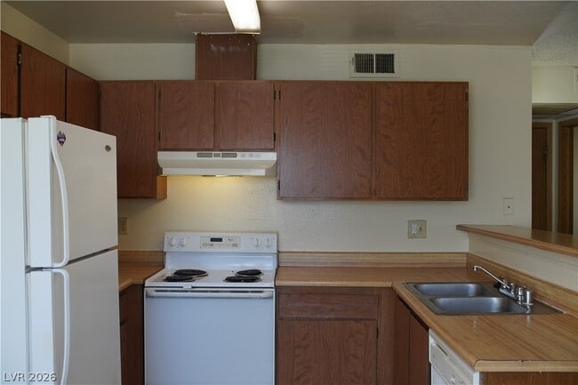 Building Photo - 4646 Tracylynn Ln