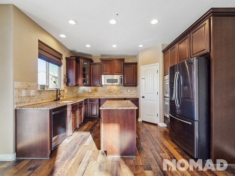 Building Photo - 13035 Tamarac Pl