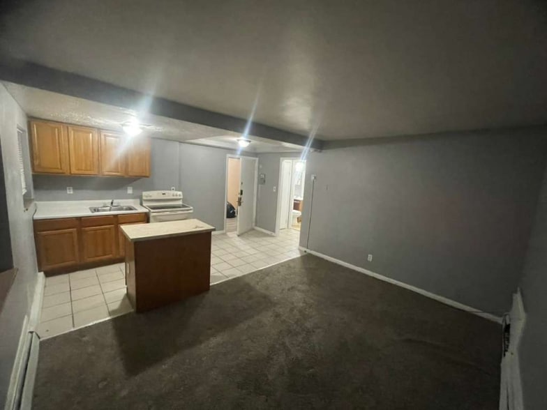 Building Photo - 15112 Euclid Ave