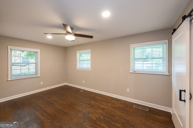 Building Photo - 2131 Bixler Cir