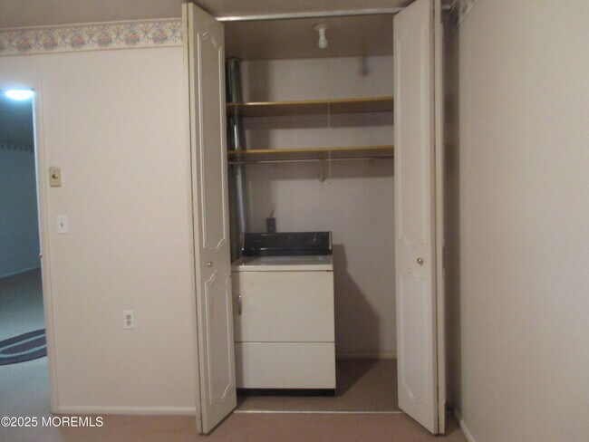 Building Photo - 308B W Malvern Ct