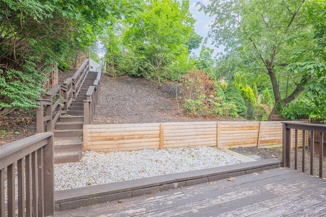 Building Photo - 498 NY-52