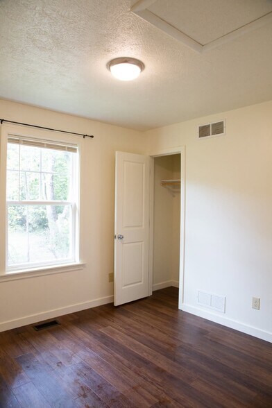 Building Photo - 204 Potomak Trail
