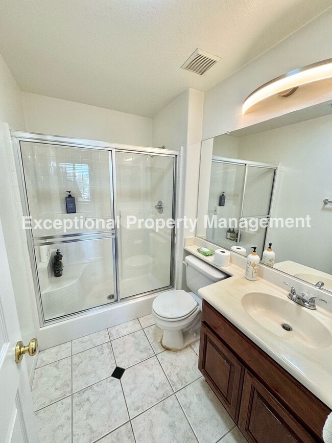 Building Photo - Ready to move in 4 bedroom 4 bath home!