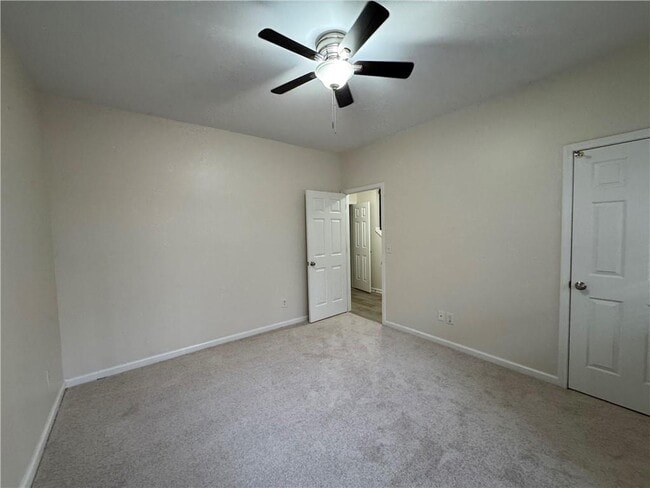 Building Photo - 1379 Thornborough Dr