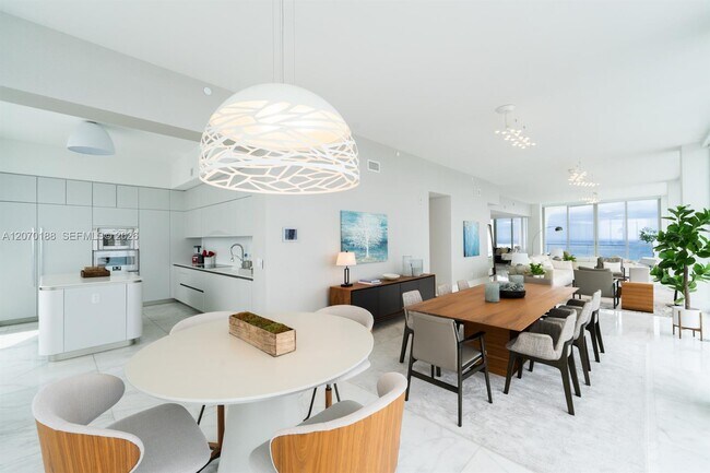 Building Photo - 16901 Collins Ave