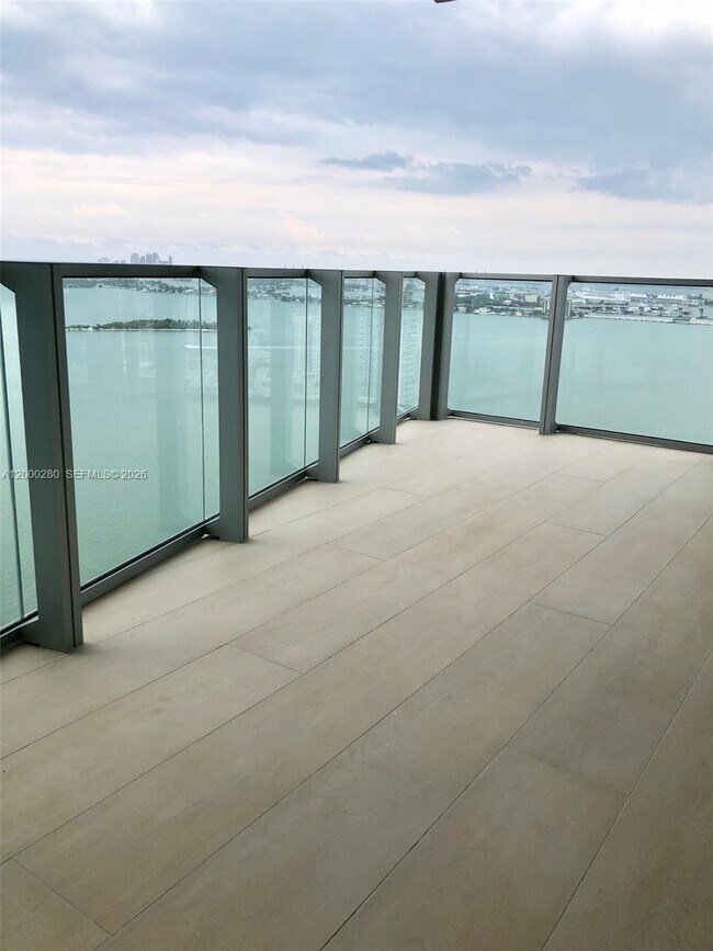 Building Photo - 2900 NE 7th Ave