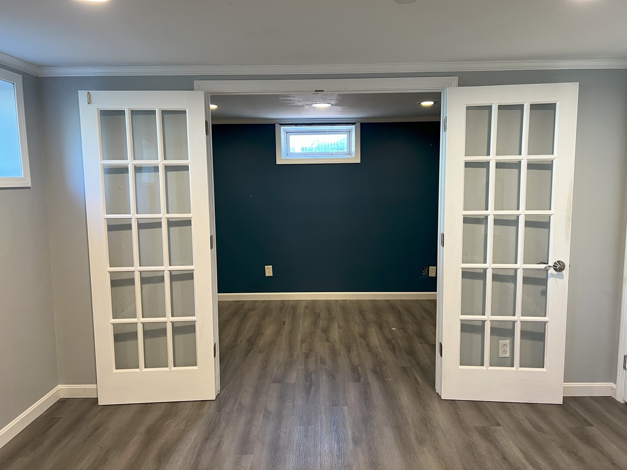 basement finished room - 96 Skillings St
