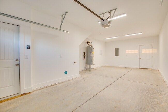 Building Photo - 505 Harper Lndg